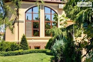 Здається в оренду будинок 3 поверховий 400 кв. м з балконом