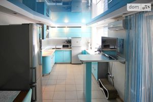 Продається 2-кімнатна квартира 72 кв. м у Дніпрі