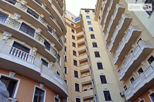 Продається 2-кімнатна квартира 90 кв. м у Одесі