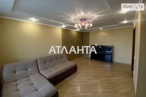 Продается 4-комнатная квартира 82 кв. м в Львове
