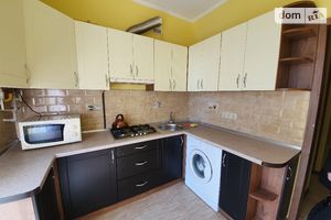 Сдается в аренду 1-комнатная квартира 43 кв. м в Ужгороде
