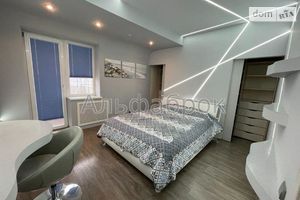 Сдается в аренду 3-комнатная квартира 107 кв. м в Киеве