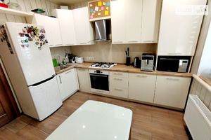 Продается 3-комнатная квартира 80 кв. м в Хмельницком