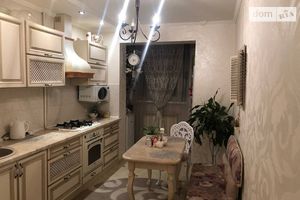 Продається 3-кімнатна квартира 72 кв. м у Одесі