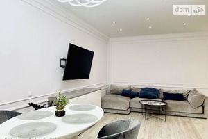 Продается 1-комнатная квартира 54 кв. м в Киеве