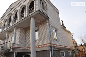 Продается дом на 2 этажа 260 кв. м с верандой