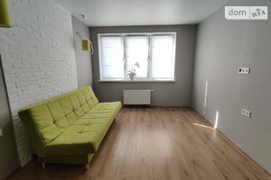 Продается 3-комнатная квартира 100.8 кв. м в Киеве