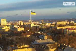 Продається 2-кімнатна квартира 64 кв. м у Дніпрі