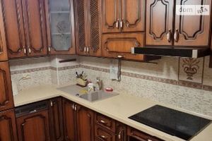 Продається 3-кімнатна квартира 65 кв. м у Миколаєві