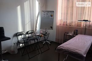 Здається в оренду офіс 90 кв. м в бізнес-центрі