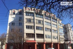 Продается офис 260 кв. м в нежилом помещении в жилом доме