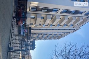 Продается 2-комнатная квартира 65 кв. м в Ужгороде