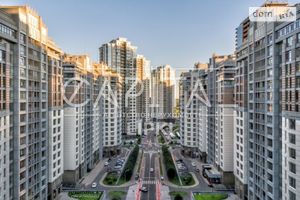 Продается 5-комнатная квартира 286 кв. м в Киеве