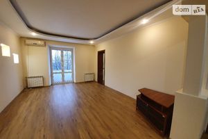 Продається 3-кімнатна квартира 100 кв. м у Хмельницькому