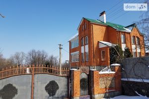 Продается дом на 2 этажа 360 кв. м с мансардой