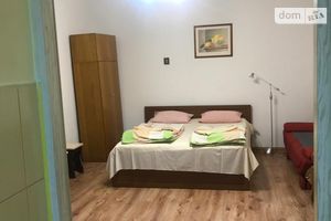 Продается 1-комнатная квартира 35 кв. м в Львове
