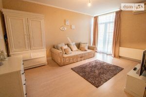 Продается 2-комнатная квартира 60.5 кв. м в Киеве