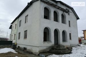 Продается дом на 3 этажа 300 кв. м с садом