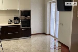 Продается дом на 2 этажа 180 кв. м с террасой
