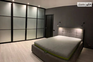Продается 2-комнатная квартира 68 кв. м в Днепре