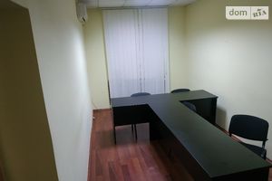 Продается офис 50 кв. м в нежилом помещении в жилом доме