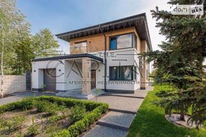 Продается дом на 2 этажа 220 кв. м с камином