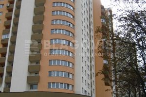 Продается 2-комнатная квартира 81 кв. м в Киеве