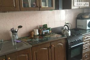 Продається 4-кімнатна квартира 80 кв. м у Хмельницькому
