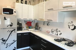 Продается 2-комнатная квартира 80 кв. м в Днепре