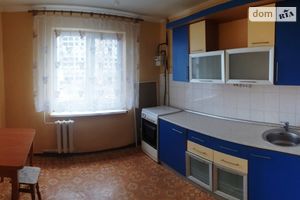 Продается 1-комнатная квартира 35 кв. м в Черкассах
