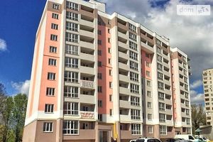 Продается 3-комнатная квартира 99 кв. м в Чернигове