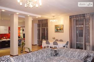 Продається 3-кімнатна квартира 115 кв. м у Миколаєві
