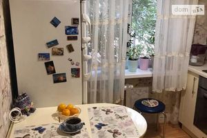 Продается 3-комнатная квартира 58 кв. м в Днепре
