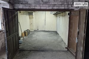 Сдается в аренду бокс в гаражном комплексе под легковое авто на 18 кв. м