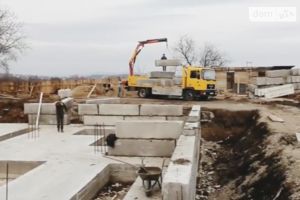 Продається 1-кімнатна квартира 41.6 кв. м у Чернівцях