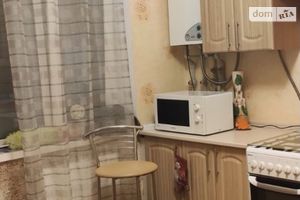Продается 1-комнатная квартира 40 кв. м в Чернигове