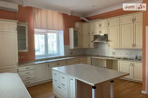 Продается 5-комнатная квартира 330 кв. м в Киеве