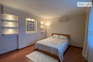 Продается 3-комнатная квартира 118.6 кв. м в Житомире