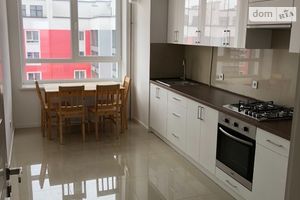 Сдается в аренду 4-комнатная квартира 130 кв. м в Львове