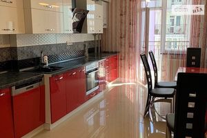 Сдается в аренду 1-комнатная квартира 65 кв. м в Львове