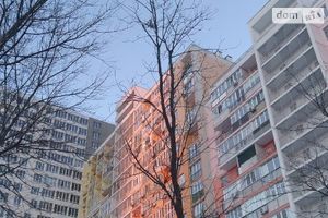 Продается 1-комнатная квартира 16 кв. м в Киеве