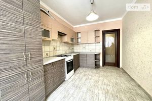 Продается 2-комнатная квартира 85 кв. м в Ивано-Франковске