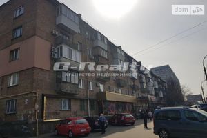 Продается 1-комнатная квартира 33 кв. м в Киеве