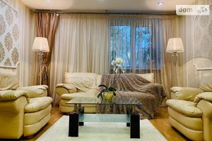Продається 3-кімнатна квартира 96.5 кв. м у Тернополі