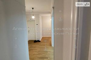 Продается 3-комнатная квартира 113 кв. м в Киеве