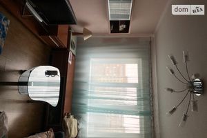 Продается 3-комнатная квартира 72 кв. м в Киеве