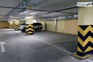 Продается подземный паркинг под легковое авто на 15 кв. м
