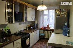 Продається 4-кімнатна квартира 80.2 кв. м у Дніпрі