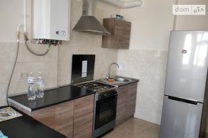 Сдается в аренду 12-комнатная квартира 75 кв. м в Львове