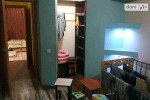 Продається 2-кімнатна квартира 43 кв. м у Дніпрі